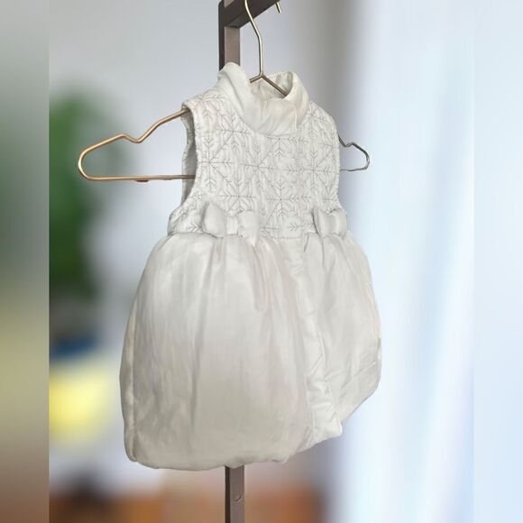 Cynthia Rowley Baby Infant Toddler Bow Winter Snow Puffer Vest Size 24 Months - Picture 6 of 13